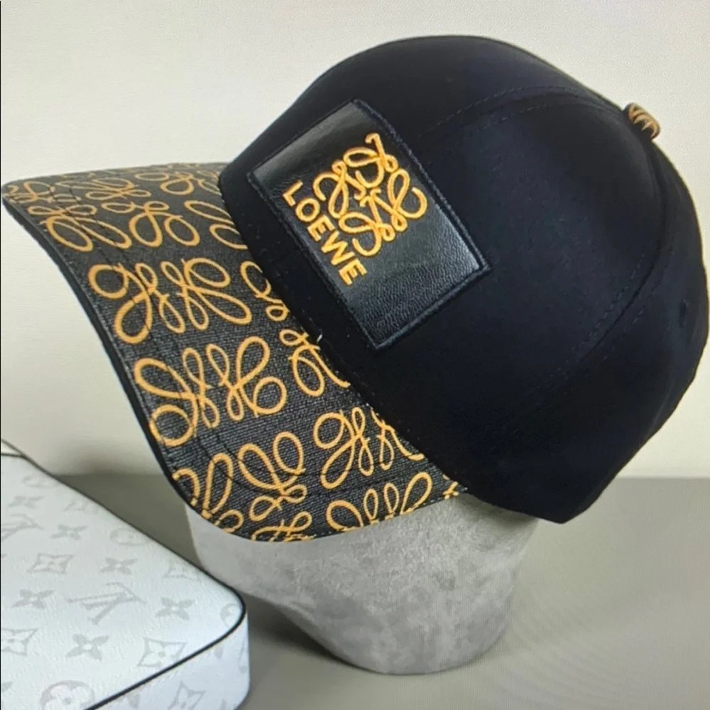 🌸Loewe hat